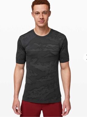Lululemon Metal Vent Breathe Short Sleeve Tee T-shirt Asphalt Grey/Obsidian M